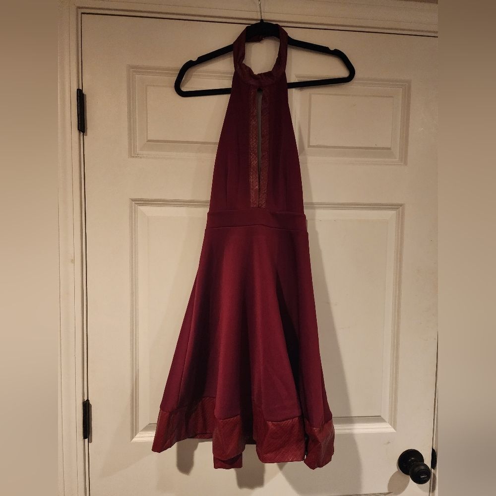 Symphony maroon open back halter mini dress S